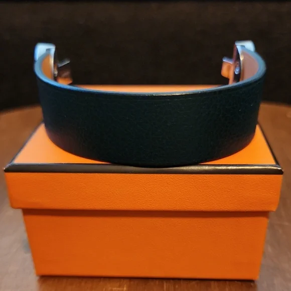 HERMES Dark Green Calfskin Leather & Palladium Cuff Bracelet w/Grey Latch Clasp - Picture 5 of 6